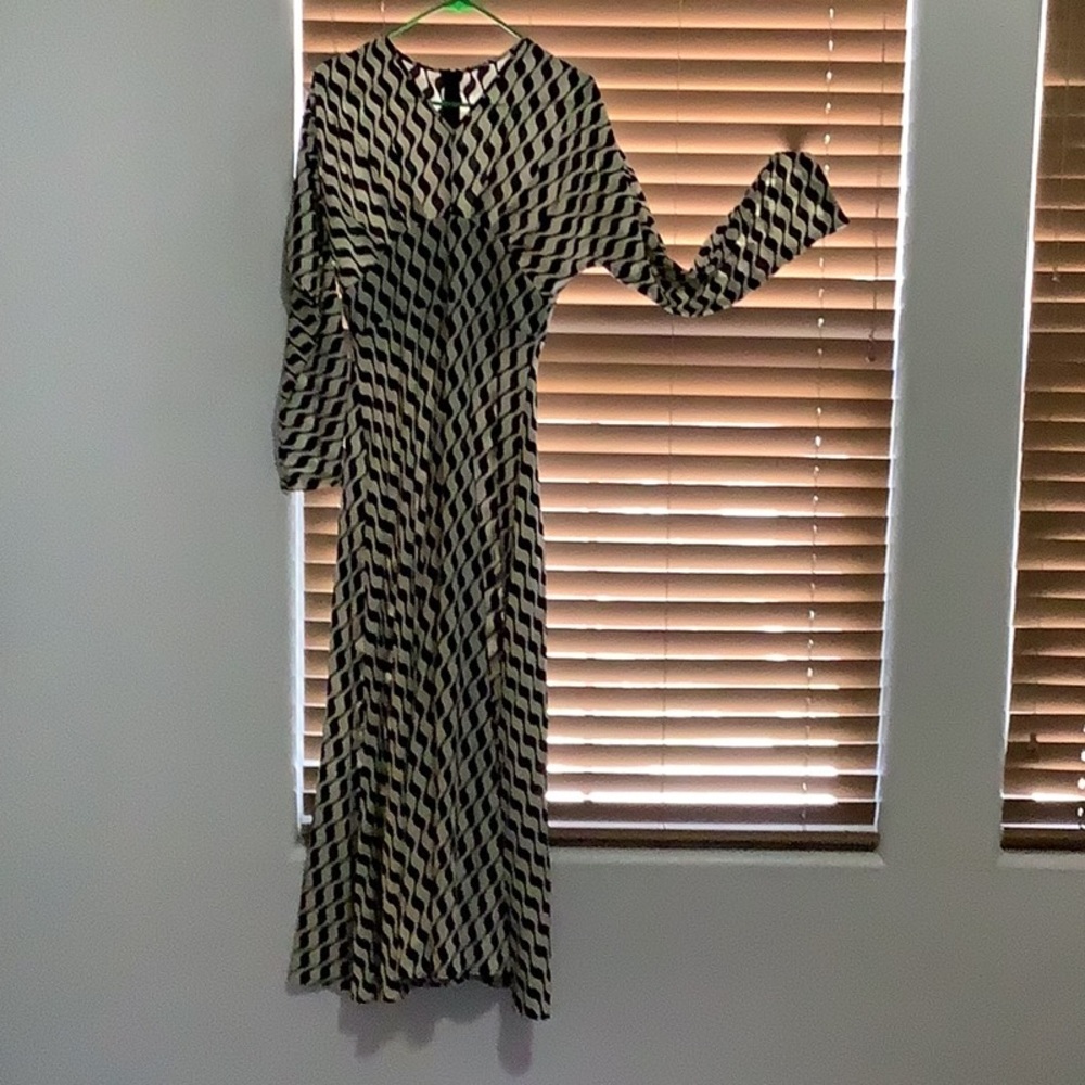 Chic Black and White Patterned Dress